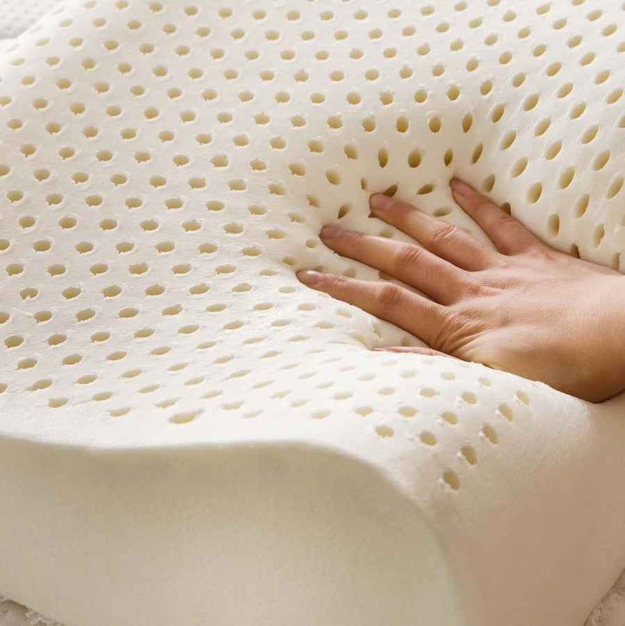 This Knee Pillow Is Great for Side Sleepers and Now It's Just $13
